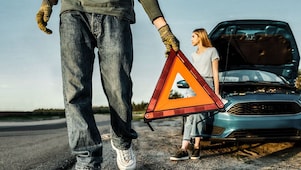warning triangle sign to be put on the road