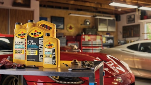Pennzoil oil being pour in engine