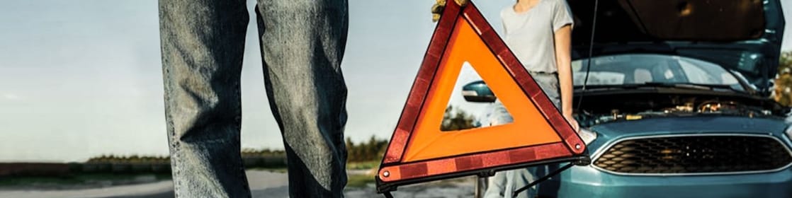 warning triangle sign to be put on the road