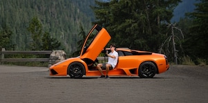 Gaming is a powerful starting point but beyond the screen, JackUltraMotive shows his audience what a real-world build looks like. (And, it’s a beauty.)