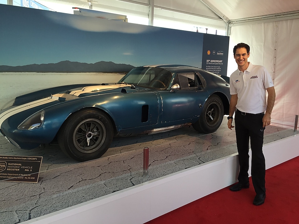 Joey Logano en el SEMA 2015
