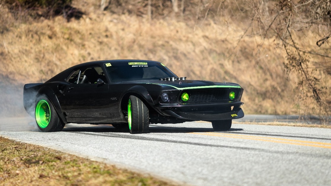 La Mustang RTR-X culte 1969 de Vaughn… là où la performance moderne de la drift rencontre le muscle.