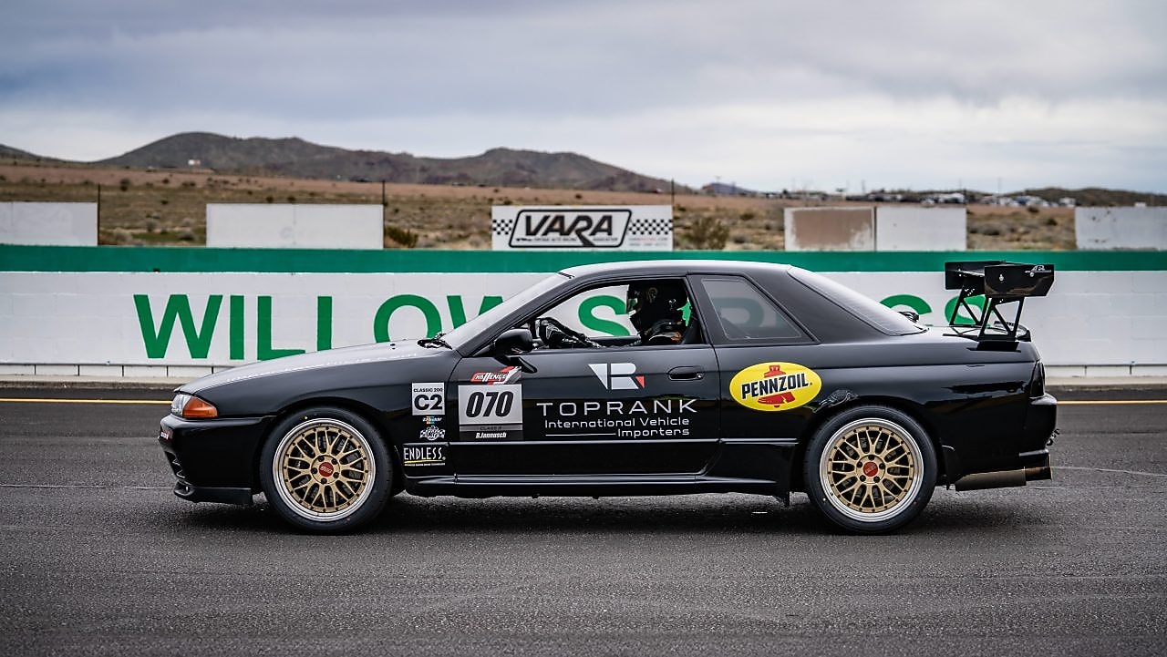 Huile Pennzoil Platinum Racing, expertise en matière de GT-R, course automobile avec Pennzoil