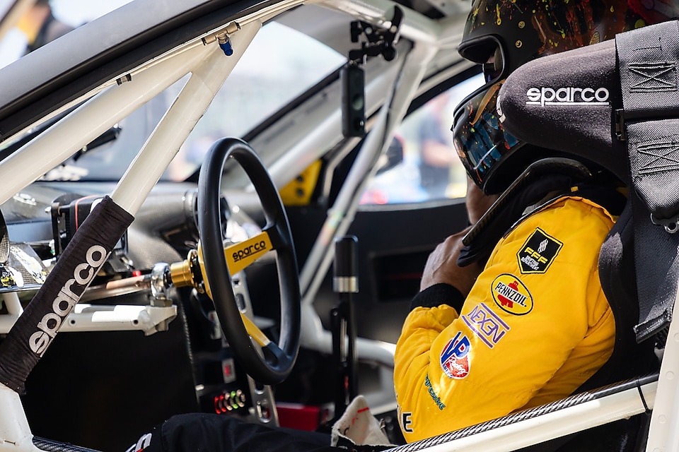 pilotes de Formula DRIFT Pro, Formula D, Federico Sceriffo, À nous la route par Pennzoil