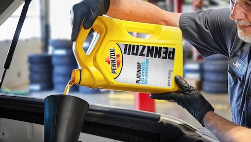 Obtenez une vidange d’huile et gardez vos mains propres avec les offres spéciales de Pennzoil.